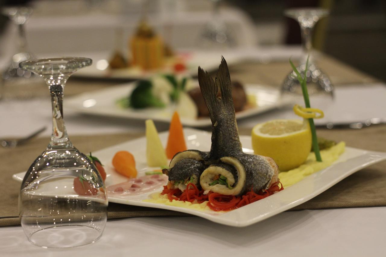 Iyaspark Hotel Isparta Zewnętrze zdjęcie